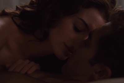 Anne Hathaway in Love & Other Drugs