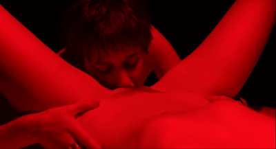 Nora Dolmans & Manon Delauvaux - Gorgeous lesbian plot in 'Switch'