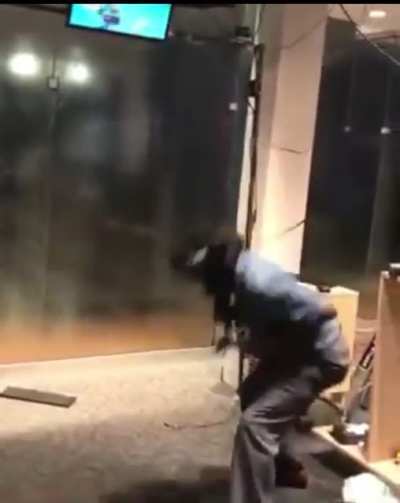 Old man still got them hands!!!