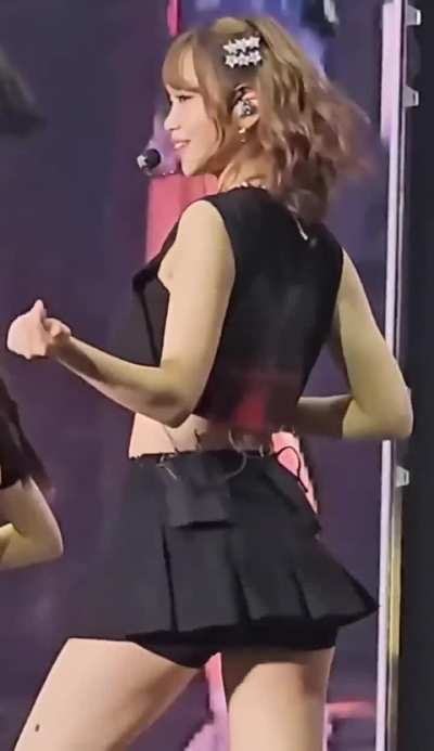 Lesserafim- Chaewon