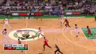 Scottie Barnes blocks Jayson Tatum then gets the dunk