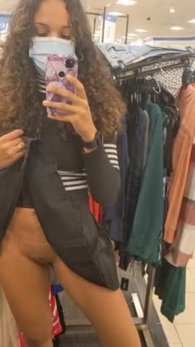 All these horny men at the mall have no idea