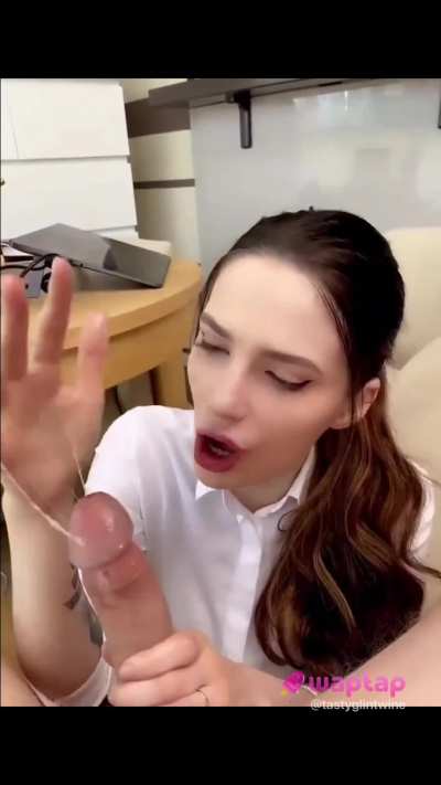 Pretty babe cum swallow