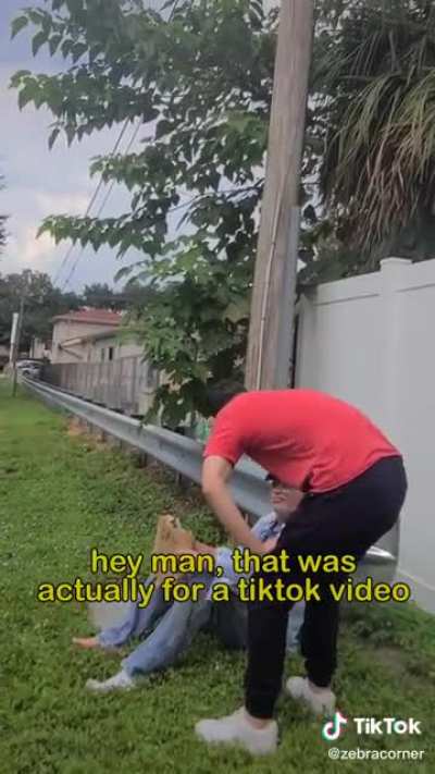 Homeless man gives stranger his last dollar