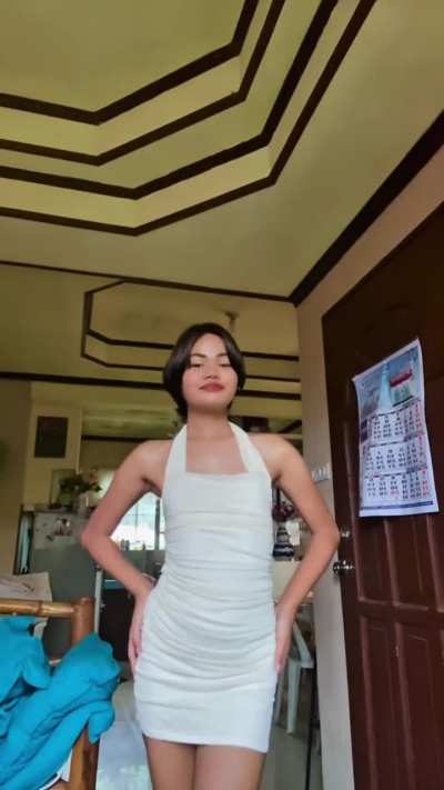 23 (F) Loving this dress