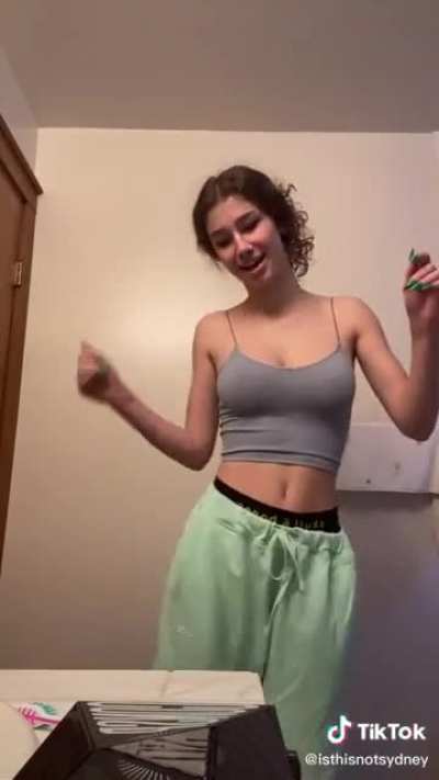 SydneyVMayy2 - Video #8915