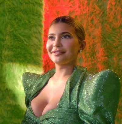 Kylie Cosmetics bts