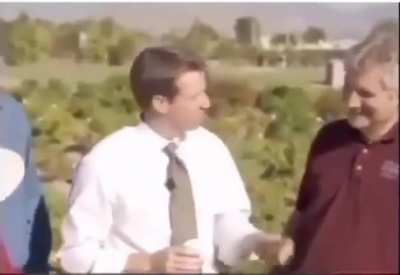 Guy accidentally eat the world's hottest chilli pepper that lasts 6 hours in your mouth