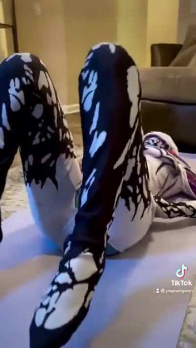 Can you help me stretch 🤸‍♂️🤸🏾‍♀️🤸