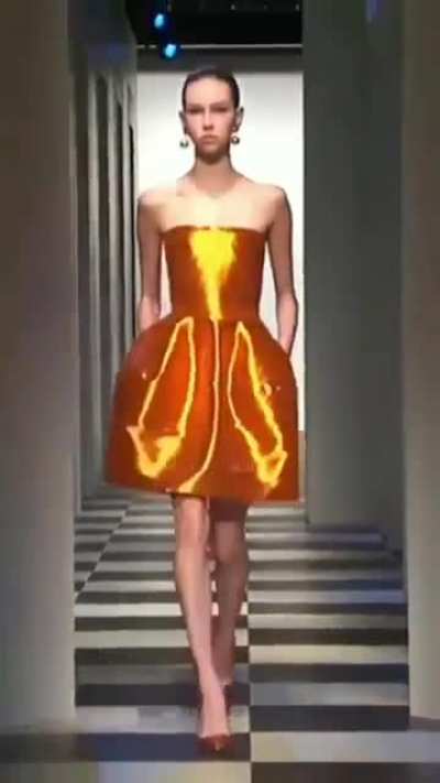 Selena vs Models = Selena 3-0 Models