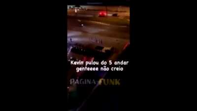 Pouso de Super Herói