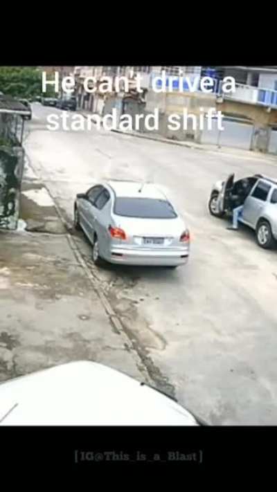 Car Robbery Failed Because Robber Can't Drive A Manual Transmission Car