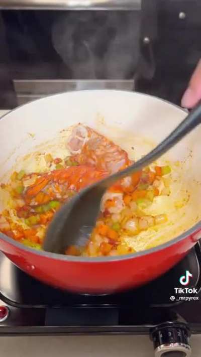 The rapping chef👏