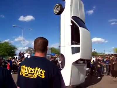 Let me try 90 degree lowrider ! (Nobody’s in the car)