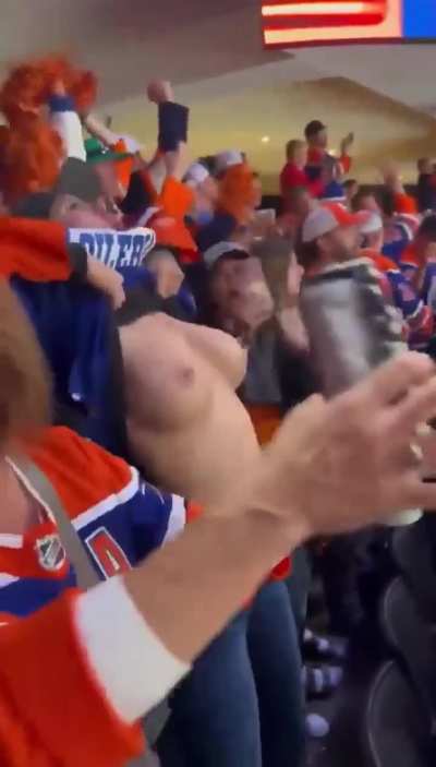 Oilers Hockey fan
