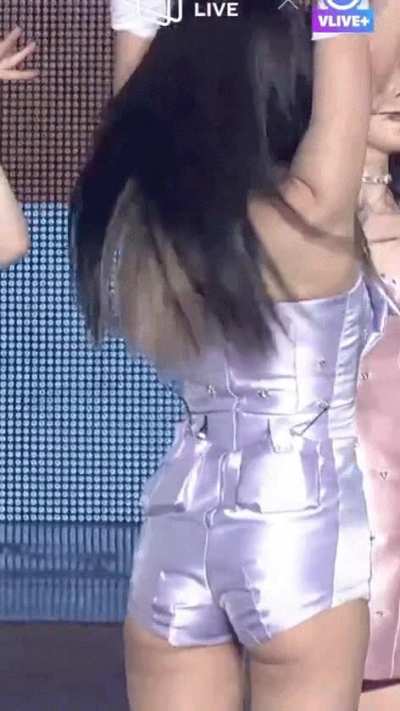 Twice - Momo cheeks
