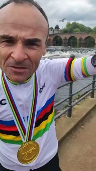 Paracyclist champion responds after recieving a wristwatch as a prize