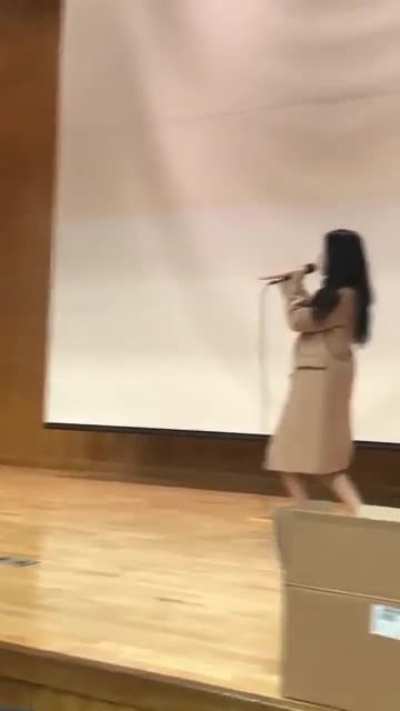 IU