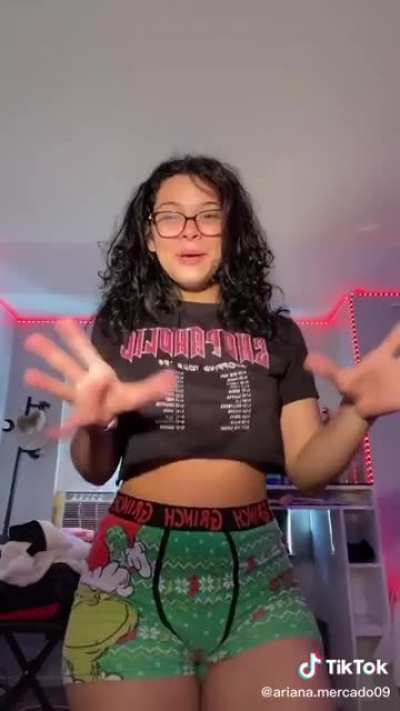 Cutie got jiggle