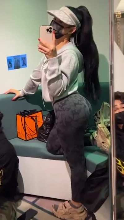 Leggings loop