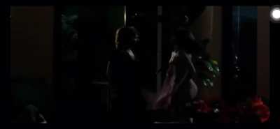 Full frontal from Una Rosa De Francia