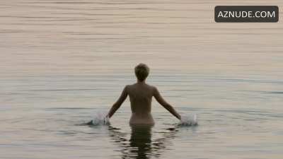 Elizabeth Debicki in 