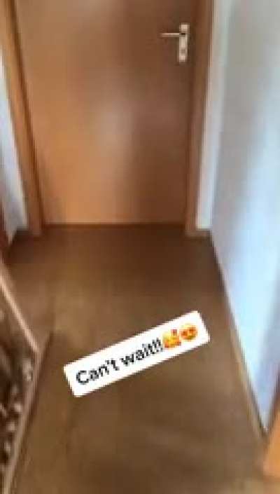 I don't think he has a gf anymore