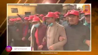 Rally for Oli, a cult of personality..