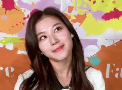 210118 - Sana, too cute