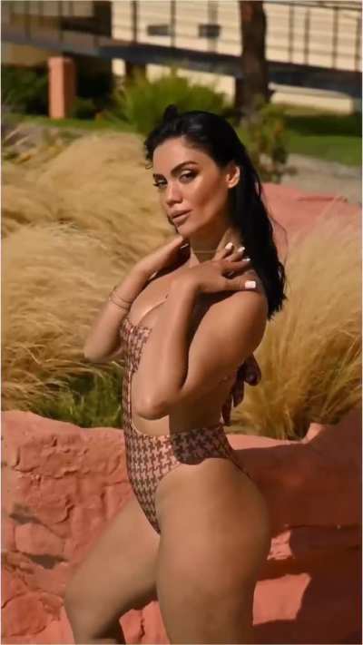 Άννα Αμανατίδου 💦💦 🍑