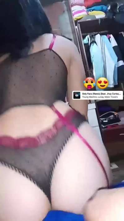 Little dance 🍑