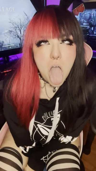 Why aren’t you breeding my mouth right now senpai?