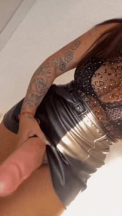 Do you want to have this cock in your ass ?😈🍆