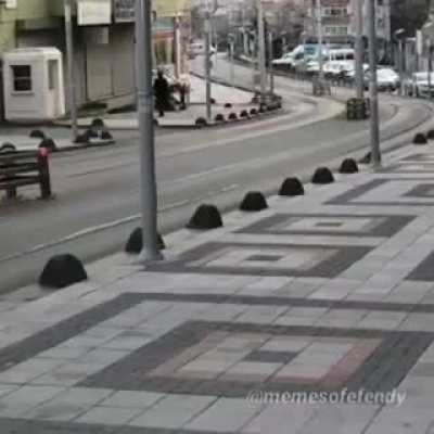 hiko baba aykut elmsaı dövüyor