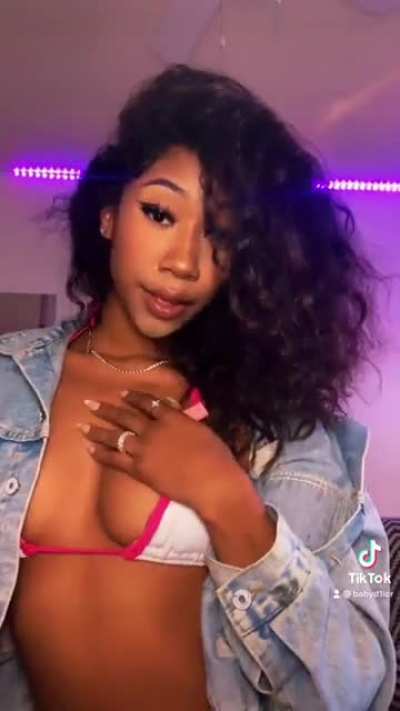 Your favorite TikTok Thot babyd1ior