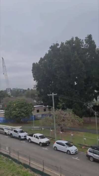[video] Dirty little F/A 18F trying to distract me at work. Flashes me multiple times and attracts a lot of attention from curious onlookers.