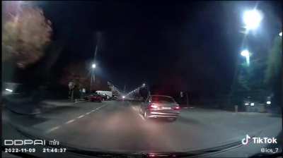 S-a panicat bombardierul ca este depasit, pai cum ? el are BMW , cum sa fie el depasit ?!