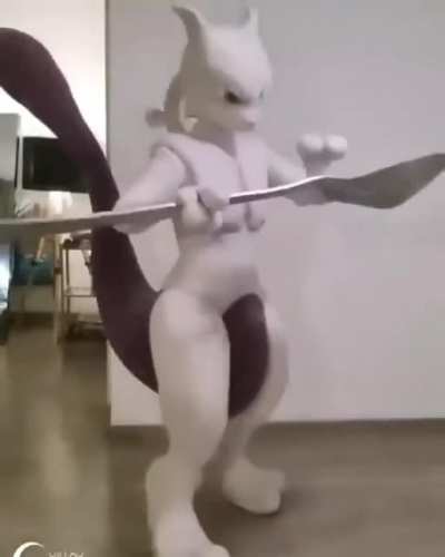Awesome Mewtwo Cosplay by willowcreativenl