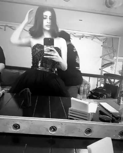 Mouni Roy 