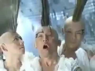Weird Japanese hair product add... (heil spez)