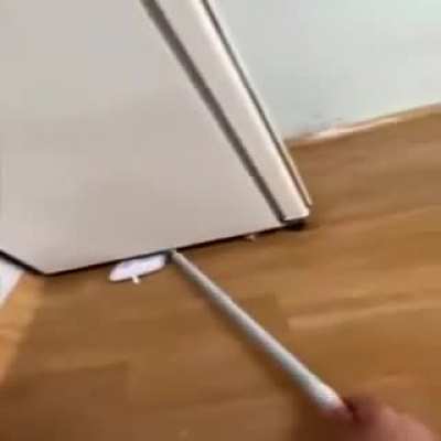 Cleaning man goes brrr.