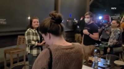 De setembro/2020 até hoje, os protestos violentos do BLM continuam acontecendo, e a impressão é de que nada na sociedade está mudando. O racismo sobrevive (ou até cresce) com a atuação do BLM?