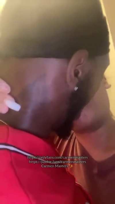 That tranny voice be kind of sexy 😩😩😩😏😏<wbr>😊😊