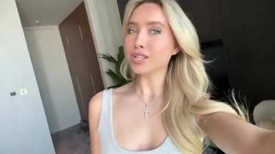 <3