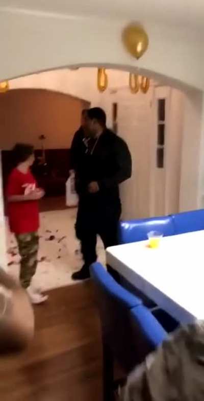surprise party in the hood
