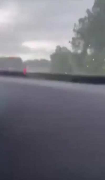 Lighting strikes car on highway while driving 🙀