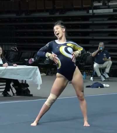 Kennedy Weinpert’s routine is so hot