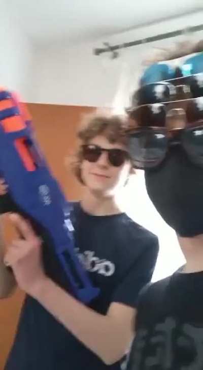 u/JohnPixel06 shouting like scrat (ignore the considerable amount of sunglasses)