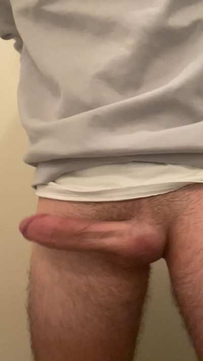 I’m straight.. but I want to know how many of you would suck my cock ?