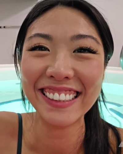 Classic_Christinee Has A Very Pretty Smile 😊